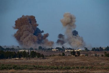 Неизвестные военные самолеты атаковали север Сирии