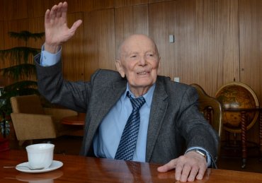 Выдающемуся ученому Борису Патону исполняется 101 год