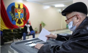 Молдаване не смогли выбрать президента в первом туре