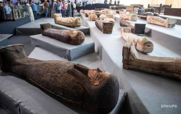 В Египте нашли еще более сотни 2500-летних саркофагов