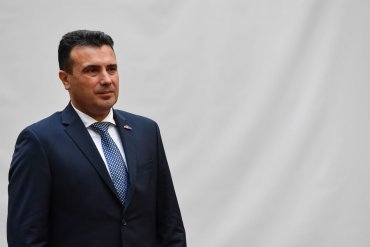 Премьер-министр Северной Македонии внезапно объявил об отставке: названа причина