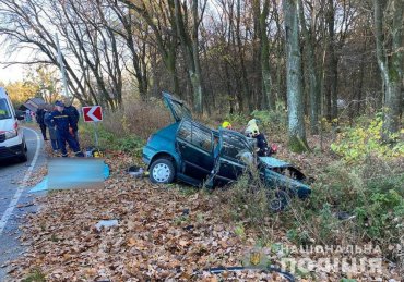 Под Луцком столкнулись BMW и Volkswagen: двое погибших, трое раненых