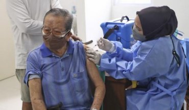 В Индонезии начали использовать инновационную вакцину от COVID-19: в чем ее преимущества