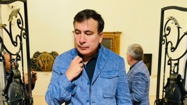 Саакашвили на вертолете доставили в тюремную больницу в Тбилиси. Видео