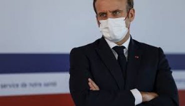 Макрон отказался вводить во Франции локдаун для невакцинированных