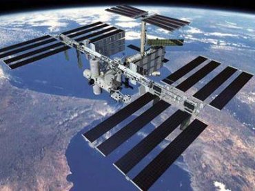 Авария на МКС: микрометеорит пробил солнечную батарею