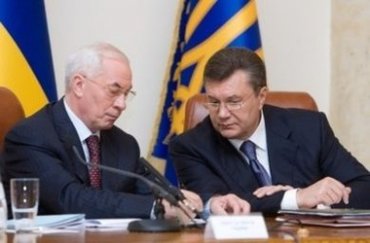 Янукович и Азаров уже уже меняют бюджет-2013
