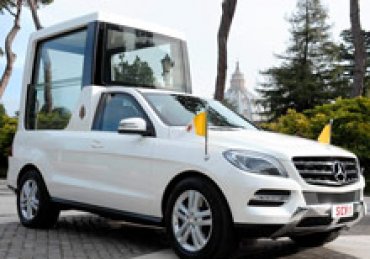 Mercedes-Benz официально представила новый «папамобиль»