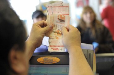 Украинец, выигравший 85 тысяч гривен, отсудил у лотереи еще 8