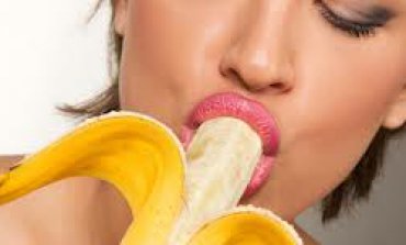 В Полтаве участницу конкурса по поеданию бананов увезла «скорая»