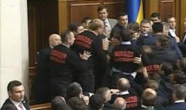 Телеканал «Рада» согласен платить Кличко за драки с депутатами