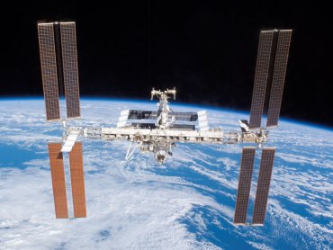 Космонавты на орбитальной станиции будут встречать Новый год аж 15 раз