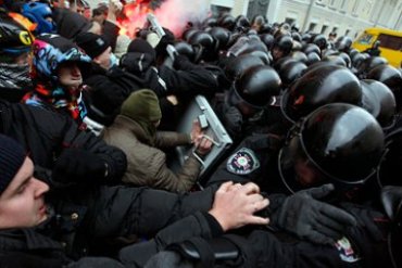 Европа грозит санкциями виновникам силового разгона Майдана