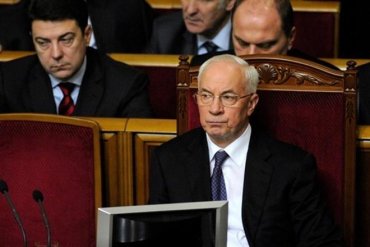 За отставку Кабмина Азарова проголосует около 380 депутатов