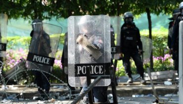 Тайская полиция показала пример украинскому «Беркуту»