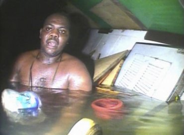 Нигериец выжил, проведя трое суток в затопленном судне: «Я непрестанно молился!»