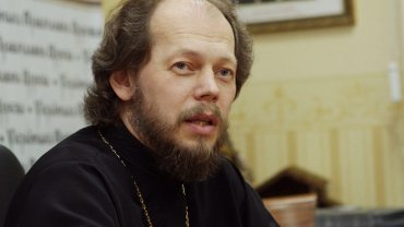 В УПЦ МП рассказали, что делают священники на Майдане