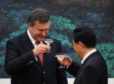 Китайцы не дали Януковичу денег