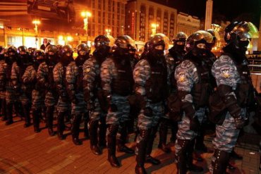На Киев движется колонна войск МВД