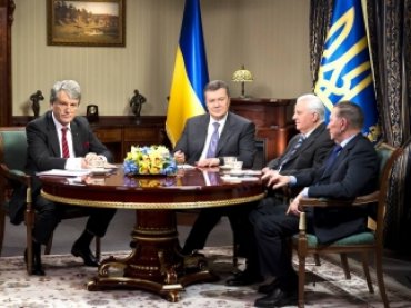 Что Янукович пообещал своим предшественникам