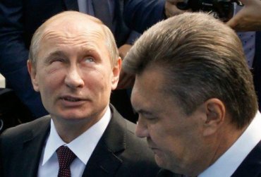 Янукович выполняет указания Путина, переданные через Медведчук