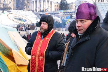Почему в Украине церковь предпочитает быть с народом?