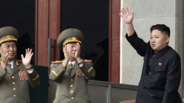 Ким Чен Ын приказал армии приготовиться к неожиданной войне