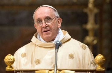 Папу Франциска назвали самым стильным мужчиной года
