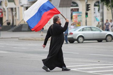 В России священники благословляют тех, кто едет воевать на Донбасс