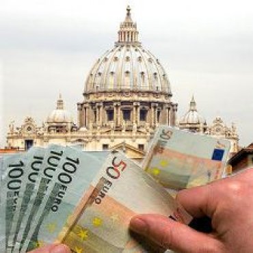 Двух бывших руководителей банка Ватикана подозревают в мошенничестве