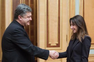 Экс-глава МВД Грузии получила украинское гражданство