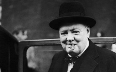Cемья Черчилля просила его не принимать ислам