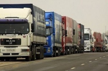 Россия трое суток не пропускает турецкие грузовики на украинско-российской границе