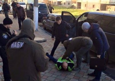 Детективы НАБУ задержали главу суда в Ровенской области