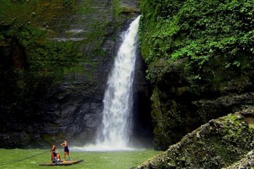 Идеи для отдыха: Водопады Пагсанхан в окружении джунглей