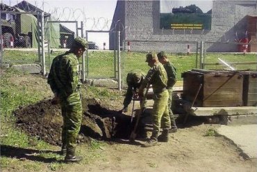 Жителей Уссурийска испугали ночные похороны в воинской части