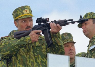 Лукашенко для поддержания порядка в стране задействовал российский спецназ