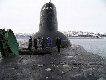 Российские подводники скупают у норвежских рыбаков холодильники