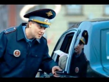 В России инспектор полиции задержал олигарха-»единоросса», севшего пьяным за руль
