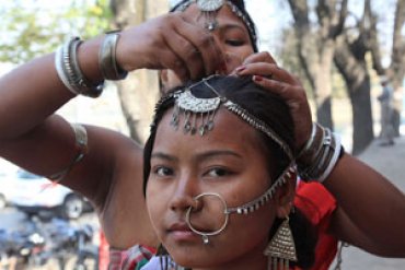В Непале девочка задохнулась в сарае из-за менструации
