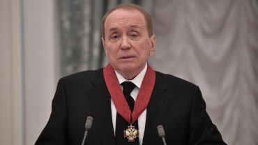 Ведущего КВН Александра Маслякова уволили за коррупцию