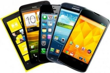 Эксперты составили рейтинг лучших телефонов осени из Китая