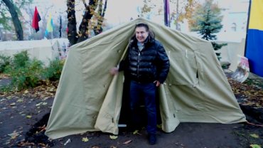 Саакашвили съехал из палаточного городка