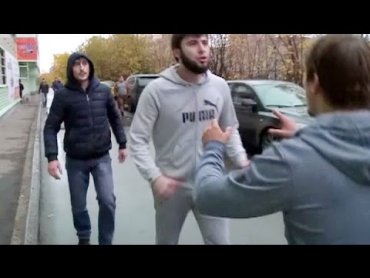 В Киеве граждане кавказкой внешности на чёрном Мерседесе напали на пешехода