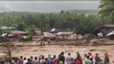 Во Вьетнаме из-за тайфуна эвакуируют около миллиона человек
