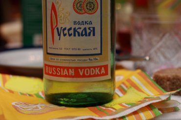 В России чиновники требуют снизить градус в водке