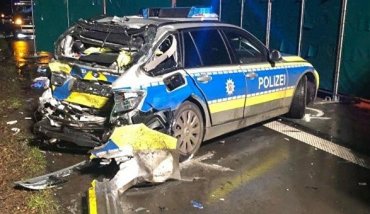 В Германии пьяный украинец на фуре врезался в полицейское авто