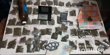 В Бердянске у наркоторговца обнаружили 1,5 кг марихуаны