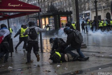 Россия влияет на протесты «желтых жилетов» во Франции