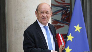 Глава МИД Франции призвал Трампа не вмешиваться в дела страны